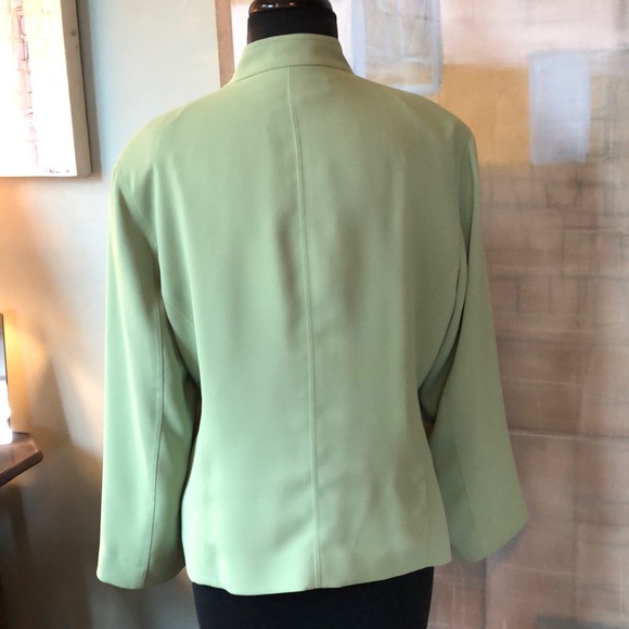 Evelyn & Arthur Nehru Collar Green Jacket - Picture 2 of 7